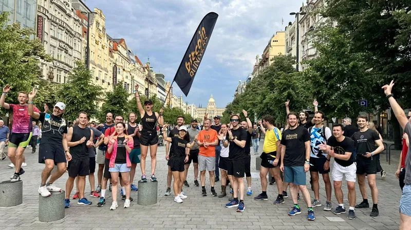 Run For Hal: Bitcoin Runners se vrací na BTC Prague 2026 - Běhej srdcem